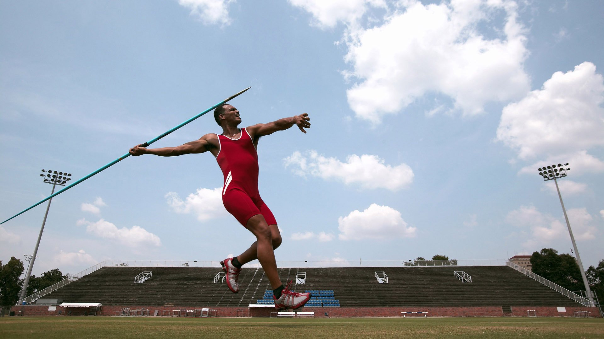 掘金球员开设视频日志记录训练日常，2021掘金球员合同