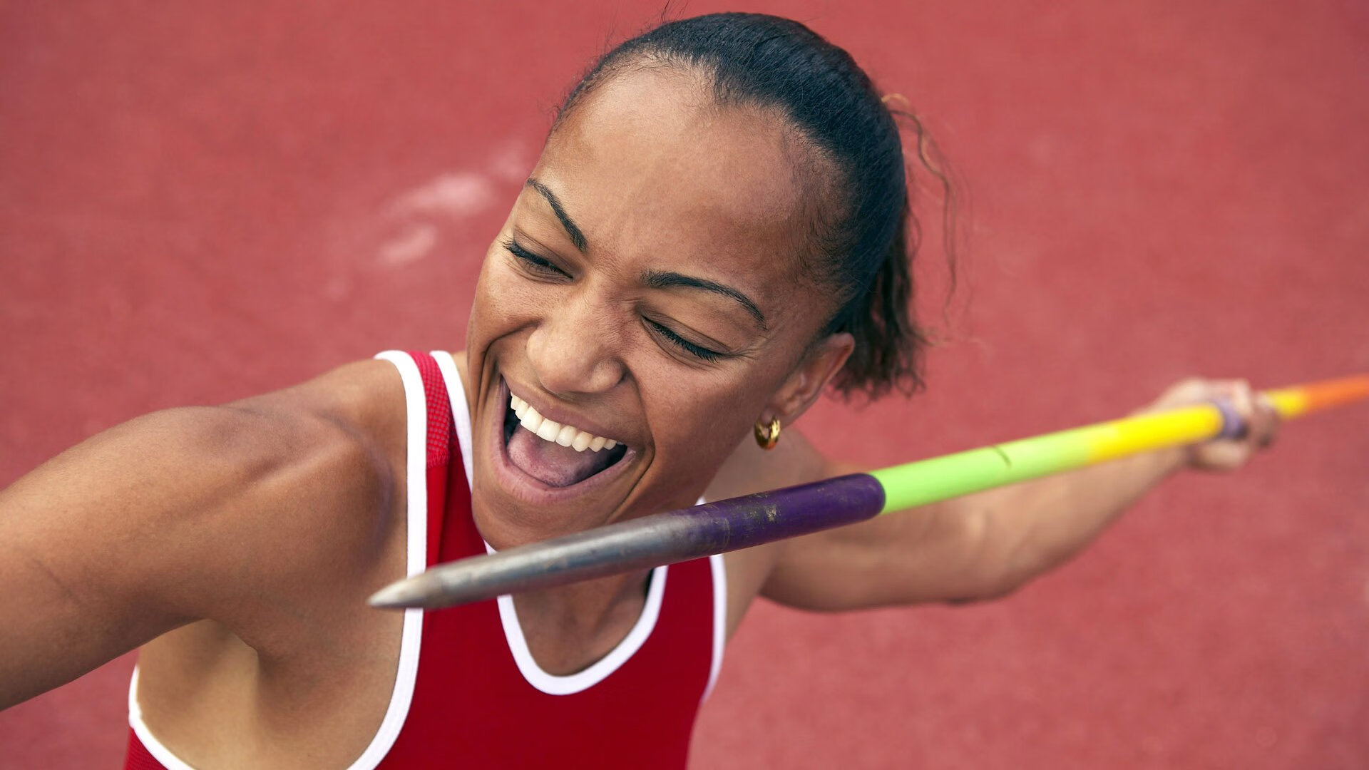 皮特·斯图斯的进攻突破为南非队创造优势，斯图尔特皮尔斯